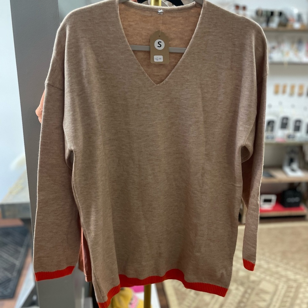 Love Soft V neck sweater sz small